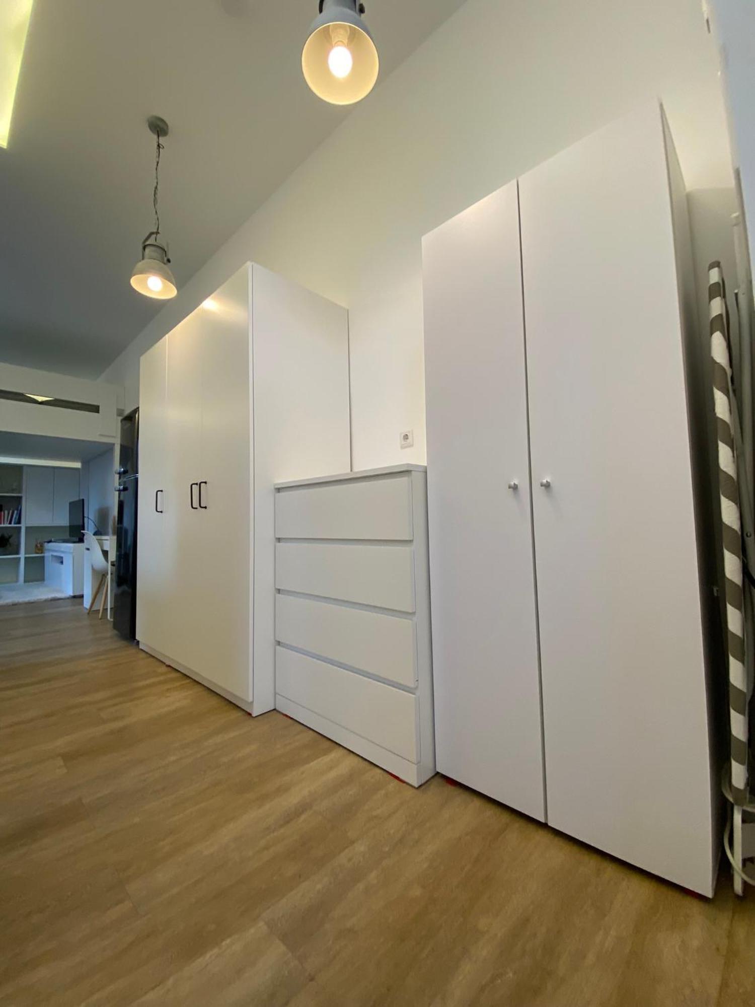 Schoene, Moderne Wohnung Mit Grosszuegiger Terasse Essen Exterior foto